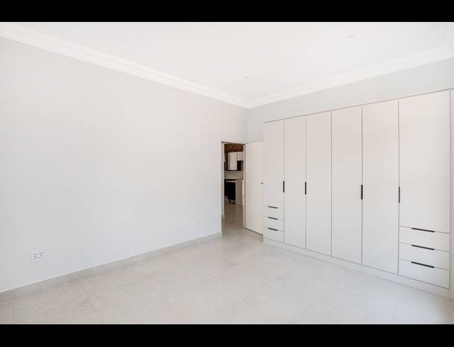 3 BEDROOM APARTMENT FOR SALE IN SANDOWN